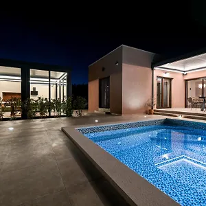 https://skyfall.hotelinzadar.com