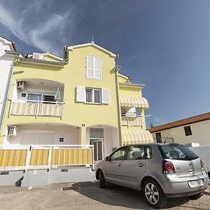 https://apartment-ivana-porec.in-istria.net